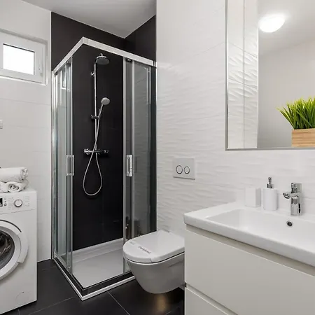 Apartmán Lara With Rooftop Swimming Pool Ičići