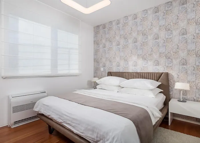 Lara With Rooftop Swimming Pool Apartament Ičići