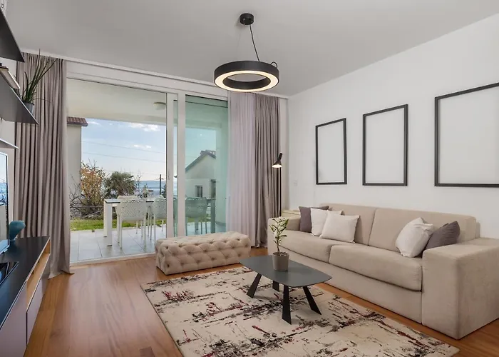 Apartment Lara With Rooftop Swimming Pool Icici